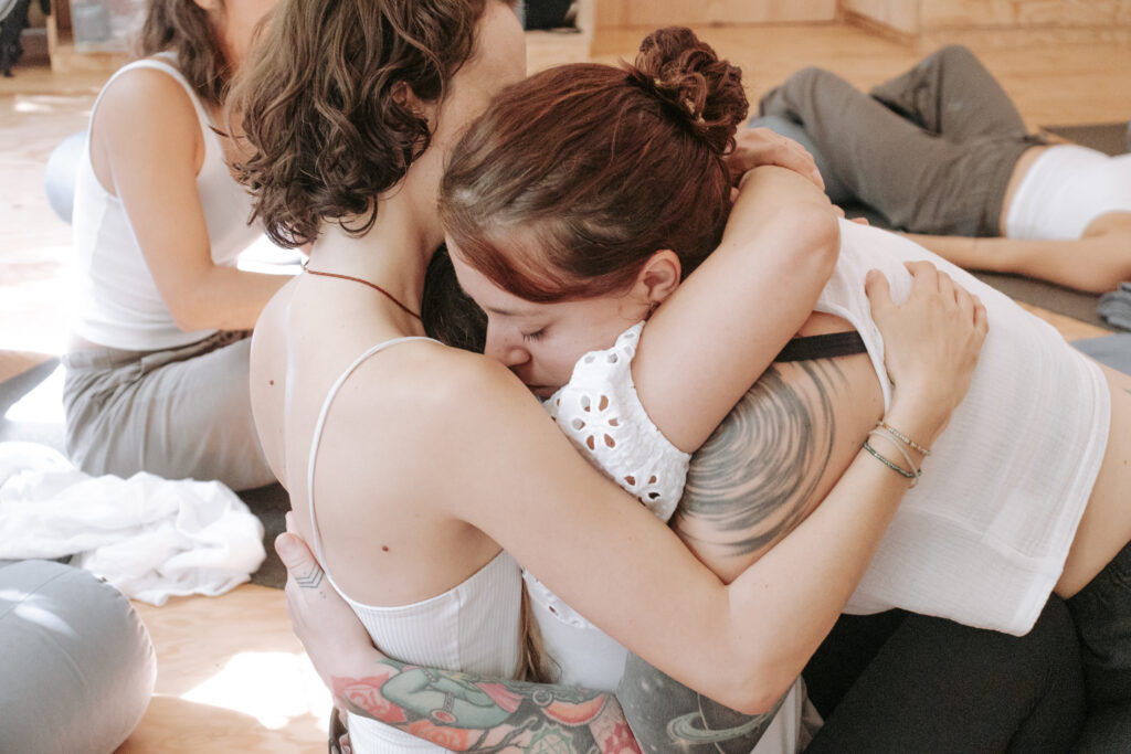 Holding through touch - Bodywork für Breathworker*innen